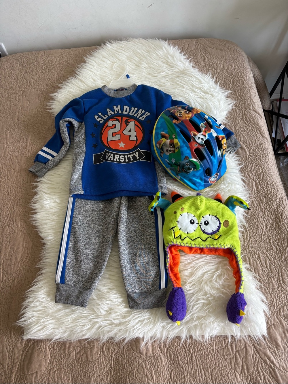 Bundle of 3:The Game Blue Gray Tracksuit 3T, helmet, monster hat